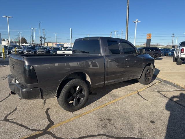 2016 RAM 1500 Express Quad Cab 4WD
