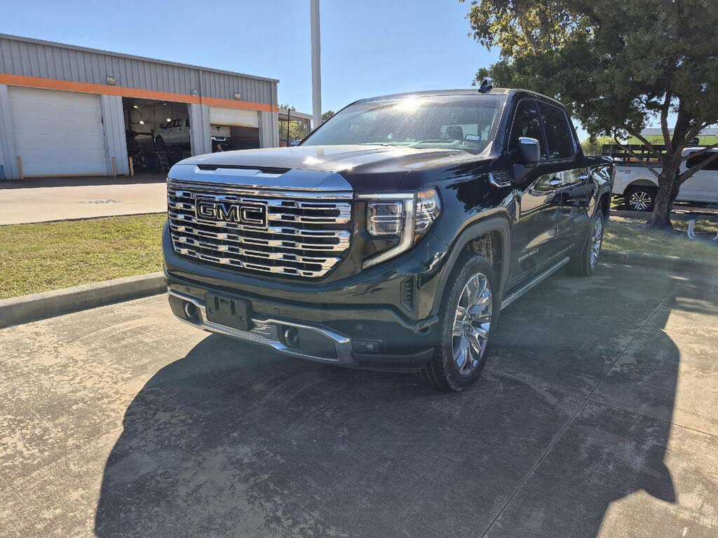 2022 GMC Sierra 1500 Denali Crew Cab 4WD