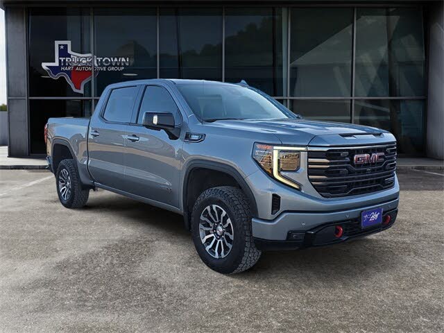 2023 GMC Sierra 1500 AT4 Crew Cab 4WD
