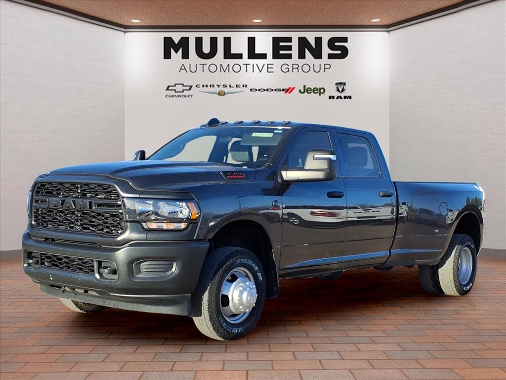 2024 RAM 3500 Tradesman Crew Cab LB DRW 4WD