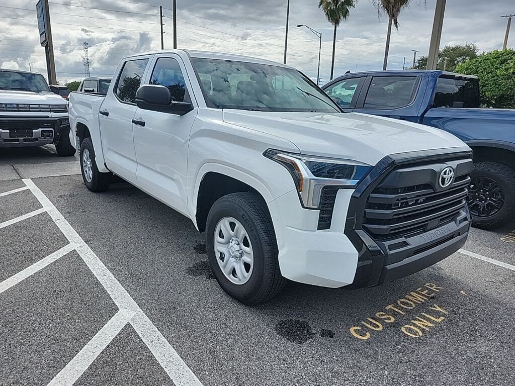 2025 Toyota Tundra SR CrewMax Cab 4WD