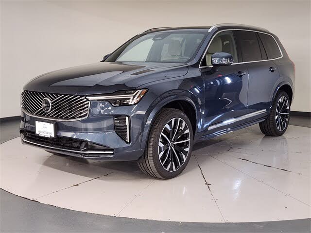 2025 Volvo XC90 B5 Plus Bright Theme 7-Passenger AWD