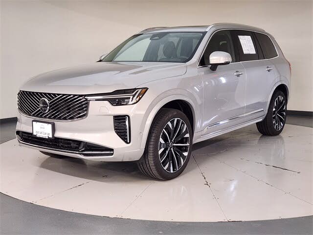 2025 Volvo XC90 B5 Plus Bright Theme 7-Passenger AWD