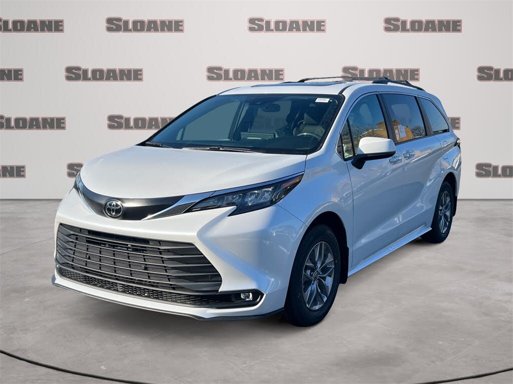 2026 Toyota Sienna XLE 7-Passenger AWD