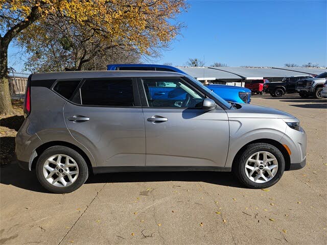 2024 Kia Soul LX FWD