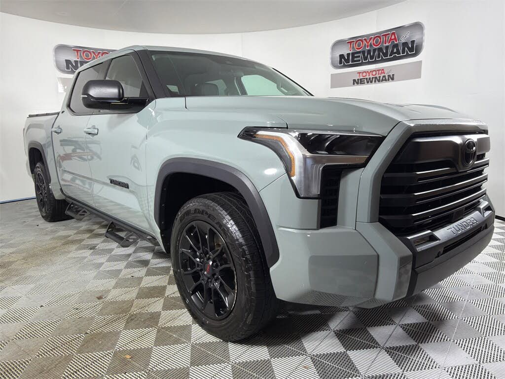 2024 Toyota Tundra SR5 CrewMax Cab RWD