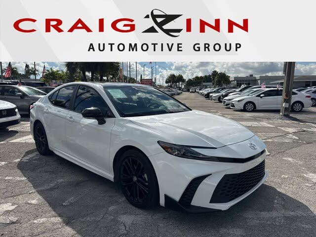 2025 Toyota Camry SE FWD