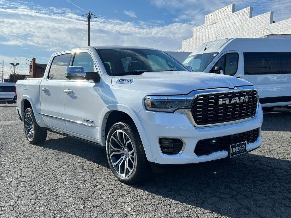 2026 RAM 1500 Tungsten Crew Cab 4WD