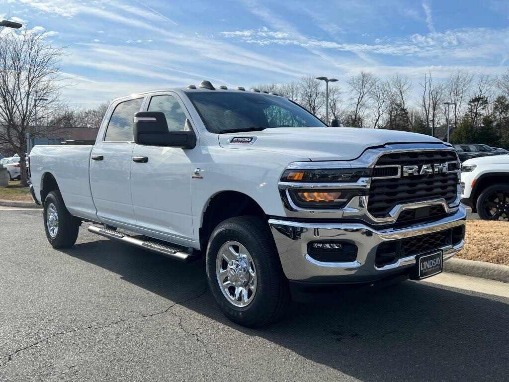 2026 RAM 2500 Tradesman Crew Cab LB 4WD