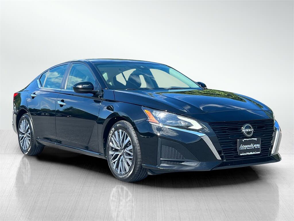 2023 Nissan Altima 2.5 SV FWD