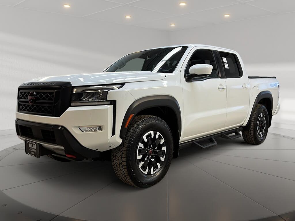 2023 Nissan Frontier PRO-4X Crew Cab 4WD