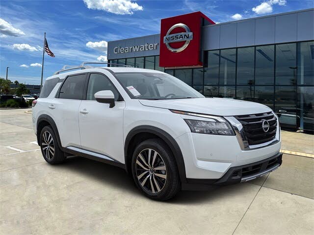 2025 Nissan Pathfinder Platinum 4WD