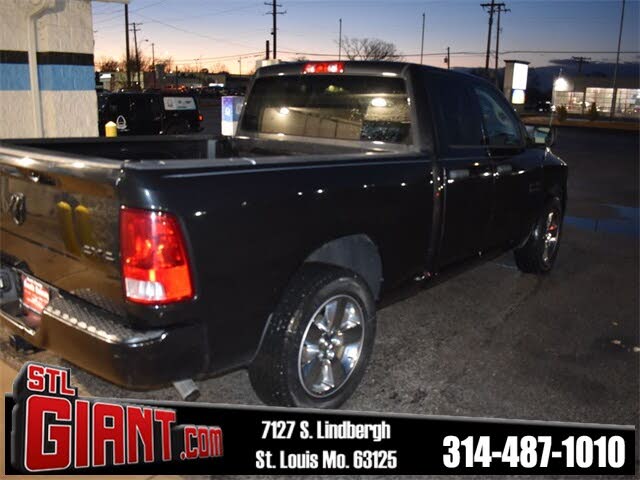 2016 RAM 1500 Express Quad Cab 4WD