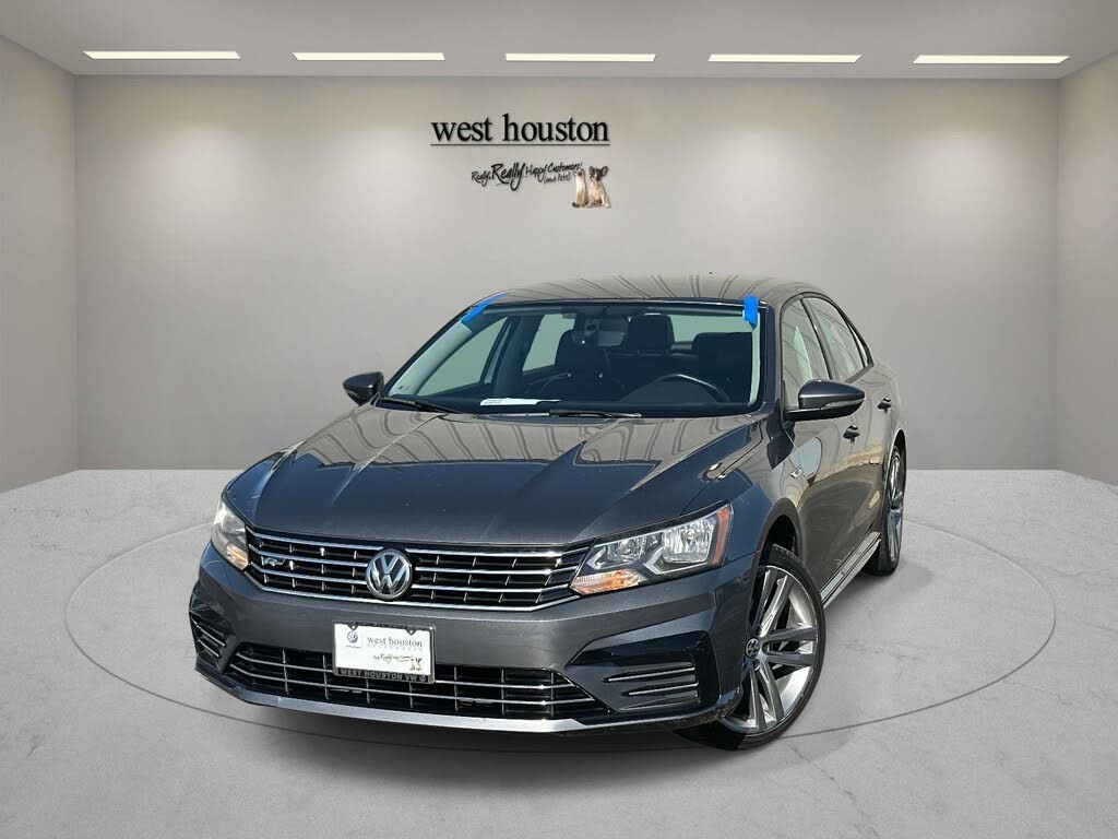 2018 Volkswagen Passat 2.0T R-Line FWD
