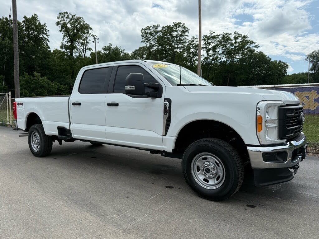 2023 Ford F-250 Super Duty XL Crew Cab 4WD