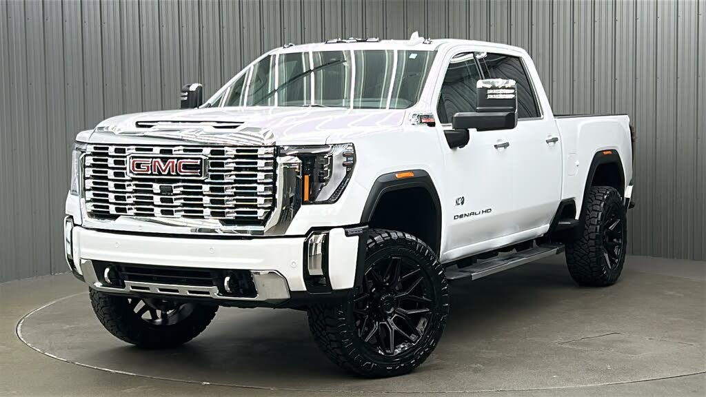 2025 GMC Sierra 3500HD Denali Crew Cab 4WD