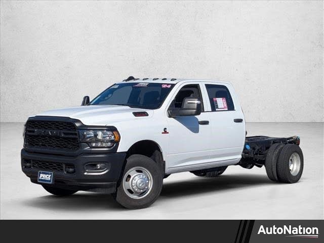 2024 RAM 3500 Chassis Tradesman Crew Cab LB DRW RWD
