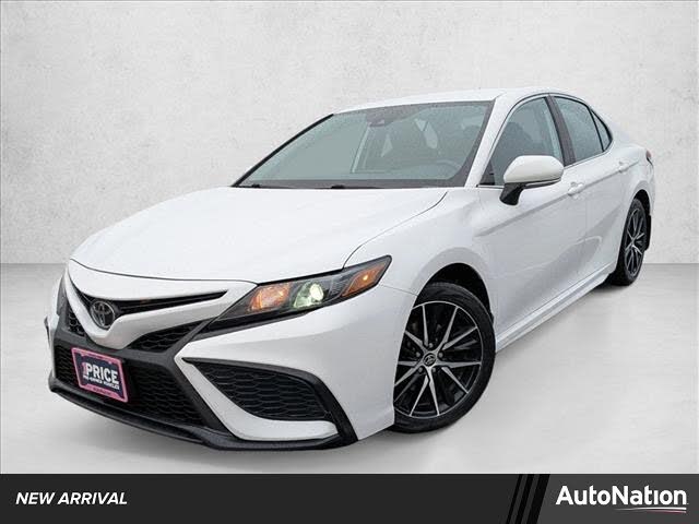 2024 Toyota Camry SE FWD