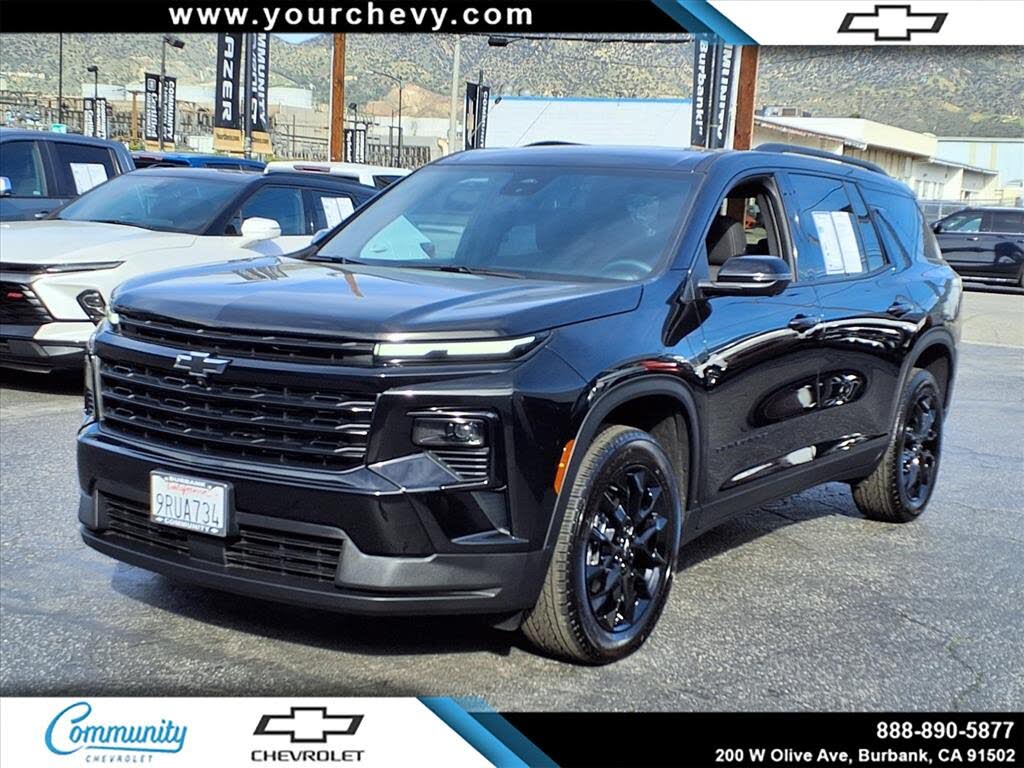 2025 Chevrolet Traverse LT FWD