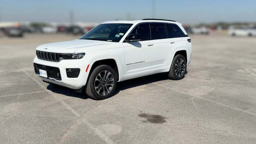 2025 Jeep Grand Cherokee Overland 4WD