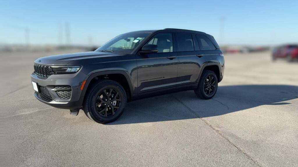 2025 Jeep Grand Cherokee Altitude X 4WD