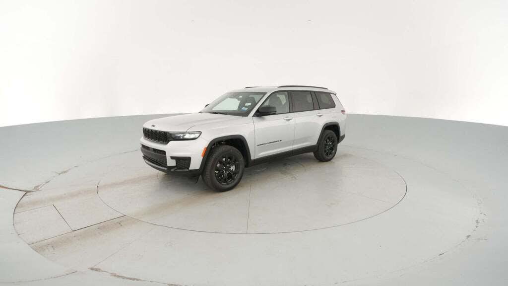 2025 Jeep Grand Cherokee L Altitude 4WD