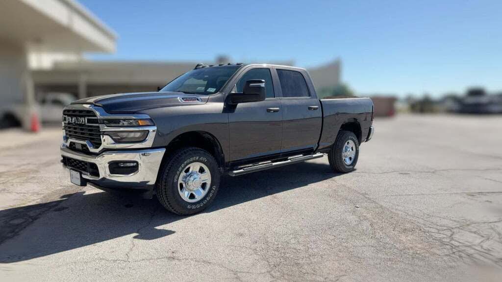 2025 RAM 2500 Tradesman Crew Cab 4WD