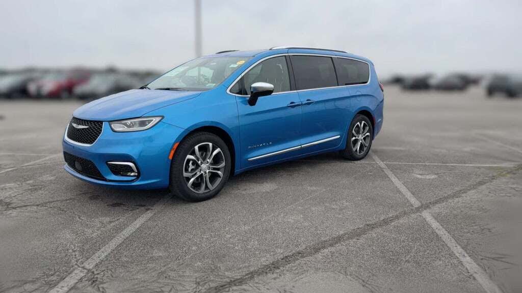 2026 Chrysler Pacifica Pinnacle FWD