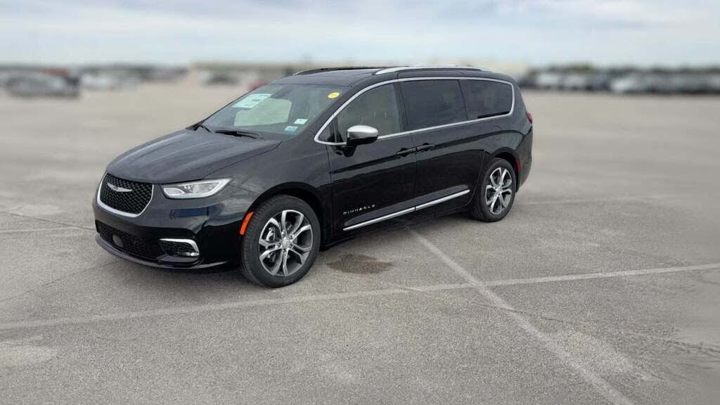 2026 Chrysler Pacifica Pinnacle FWD