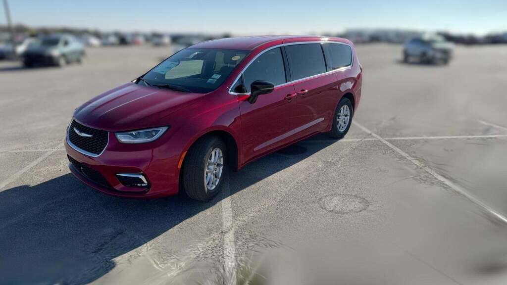 2026 Chrysler Pacifica Select FWD