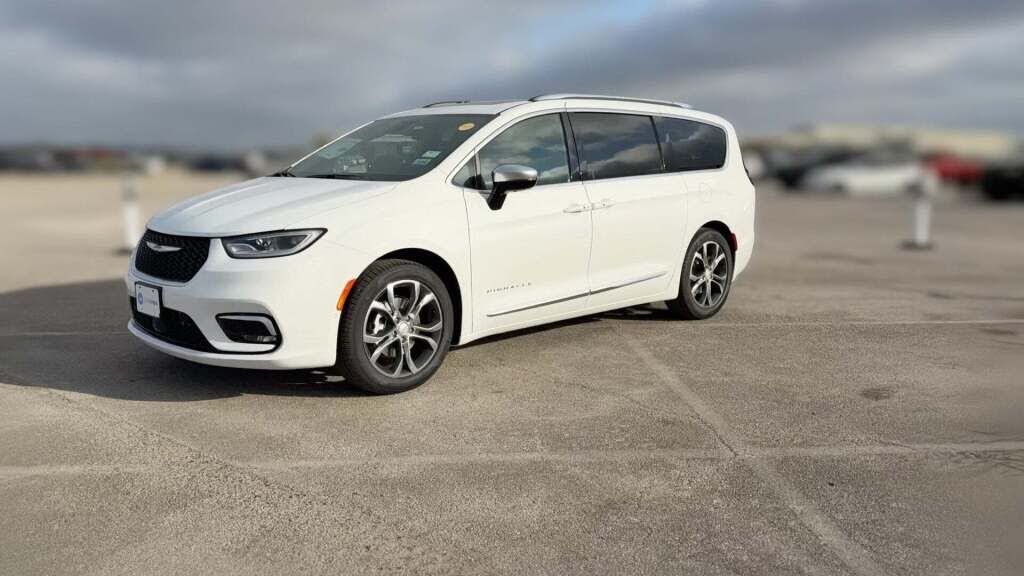 2026 Chrysler Pacifica Pinnacle FWD