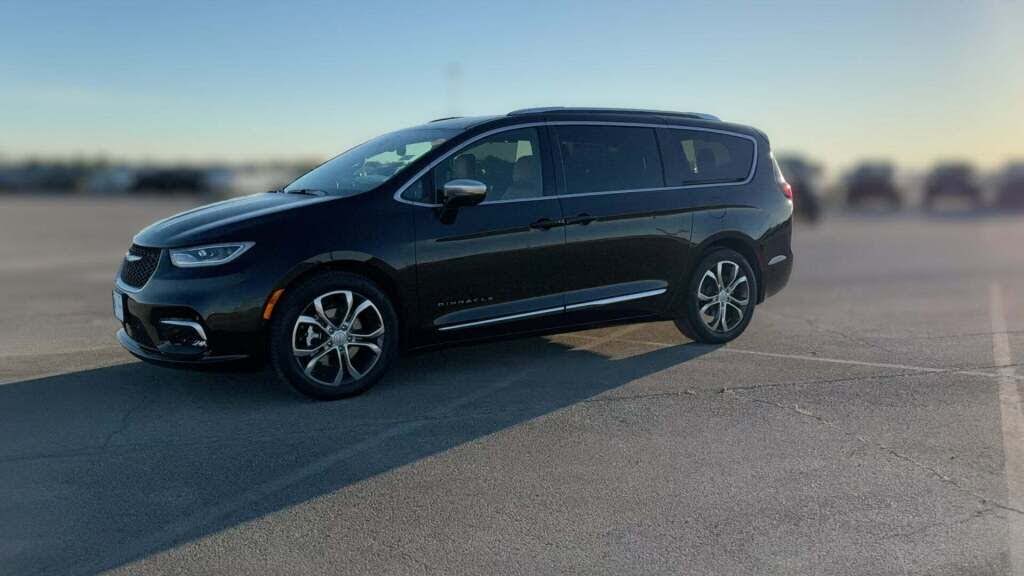 2026 Chrysler Pacifica Pinnacle FWD