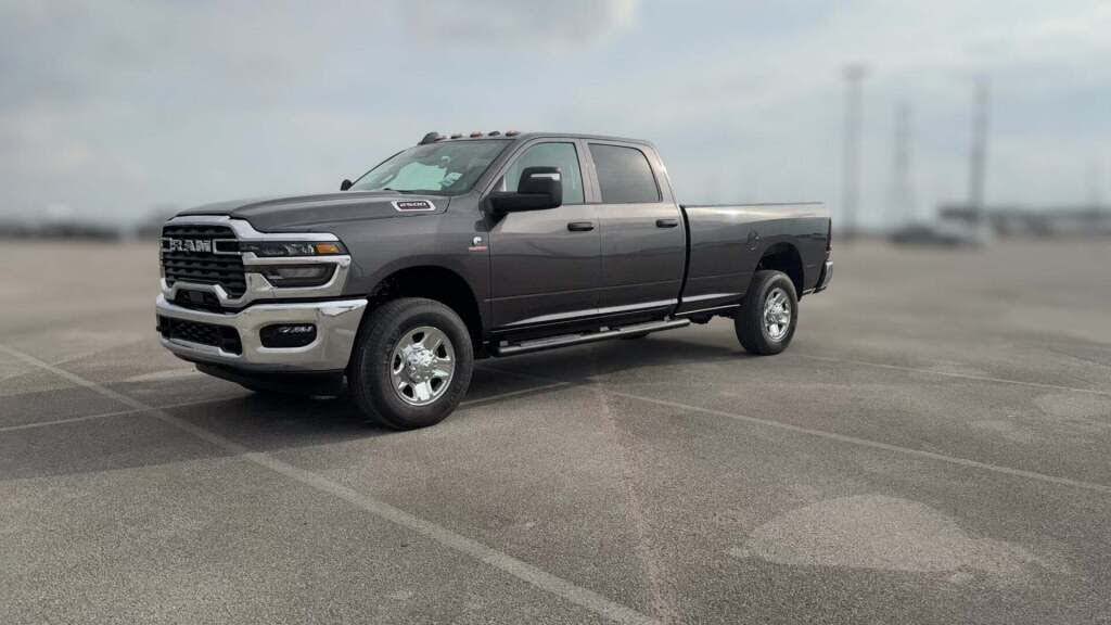 2026 RAM 2500 Tradesman Crew Cab LB 4WD