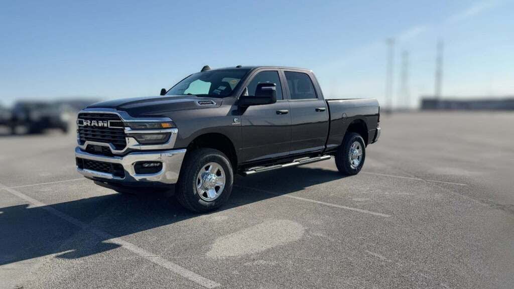 2026 RAM 2500 Tradesman Crew Cab 4WD