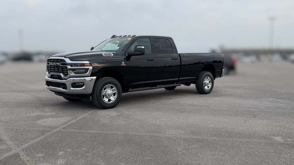 2026 RAM 2500 Tradesman Crew Cab LB 4WD