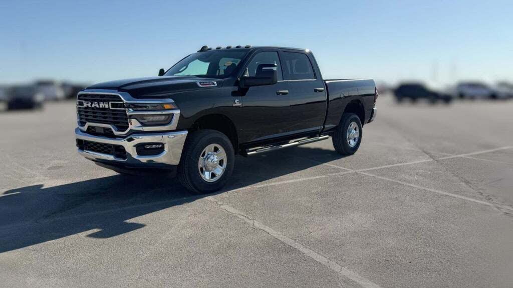 2026 RAM 2500 Tradesman Crew Cab 4WD