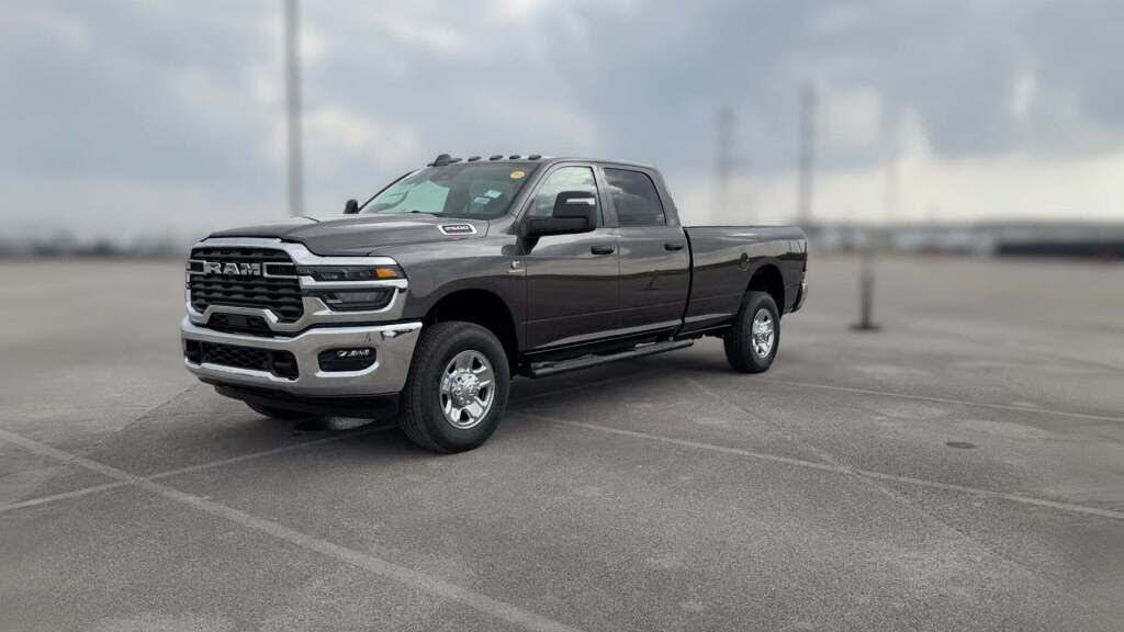 2026 RAM 2500 Tradesman Crew Cab LB 4WD