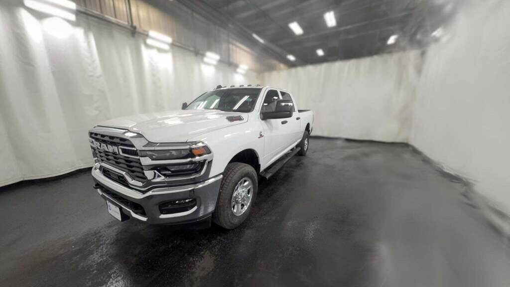 2026 RAM 2500 Tradesman Crew Cab 4WD