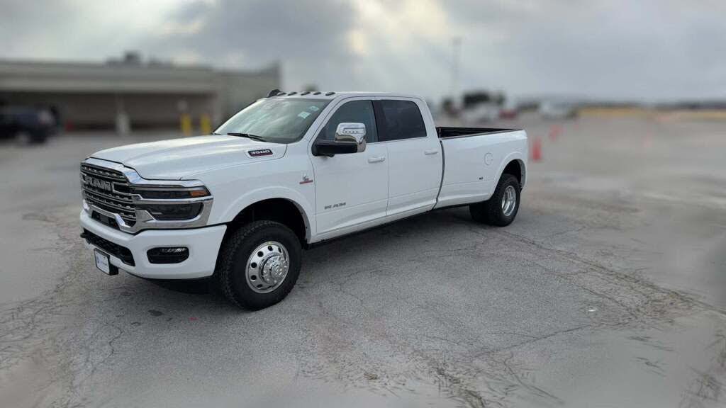 2026 RAM 3500 Limited Longhorn Crew Cab LB DRW 4WD