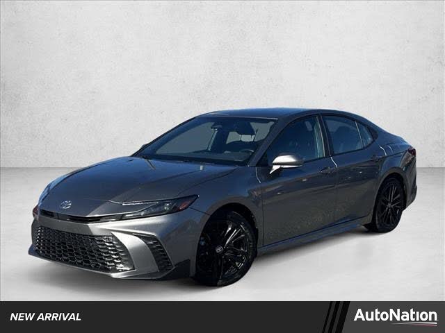 2025 Toyota Camry SE FWD