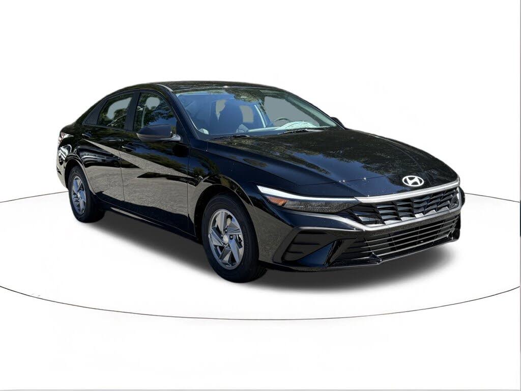 2026 Hyundai Elantra SE FWD