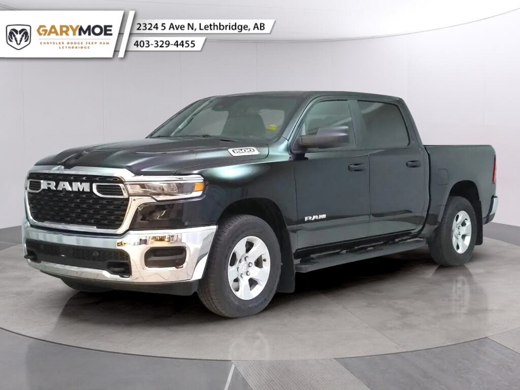 RAM 1500 Tradesman Crew Cab 4WD 2025