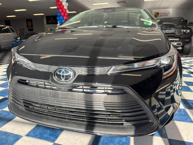 2025 Toyota Corolla LE FWD