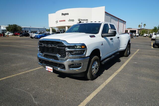 2026 RAM 3500 Tradesman Crew Cab LB DRW 4WD