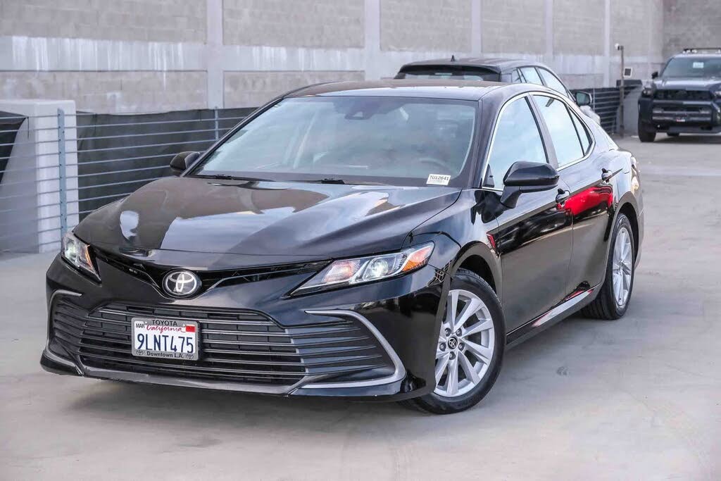 2022 Toyota Camry LE FWD