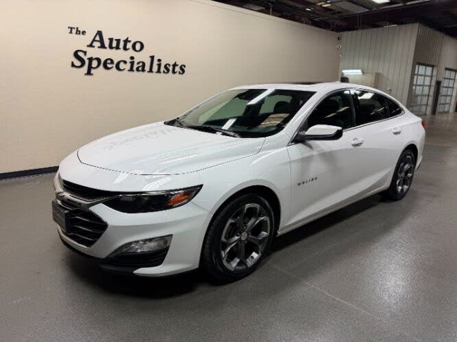 2024 Chevrolet Malibu LT with 1LT FWD