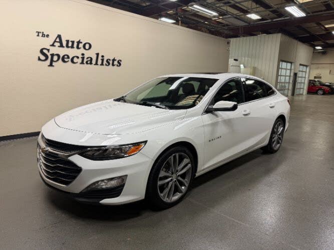2024 Chevrolet Malibu LT with 2LT FWD