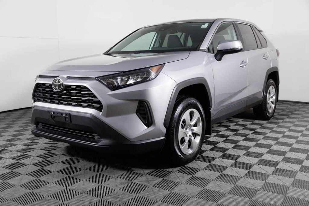 Toyota RAV4 LE FWD 2022