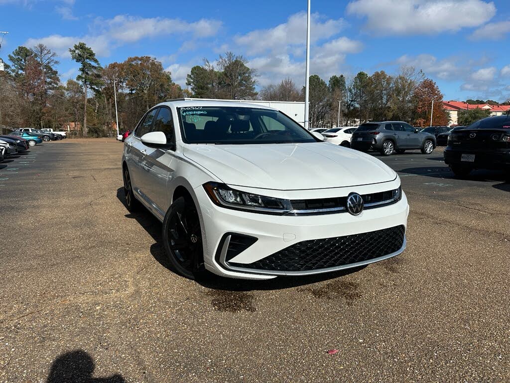 2025 Volkswagen Jetta SE FWD