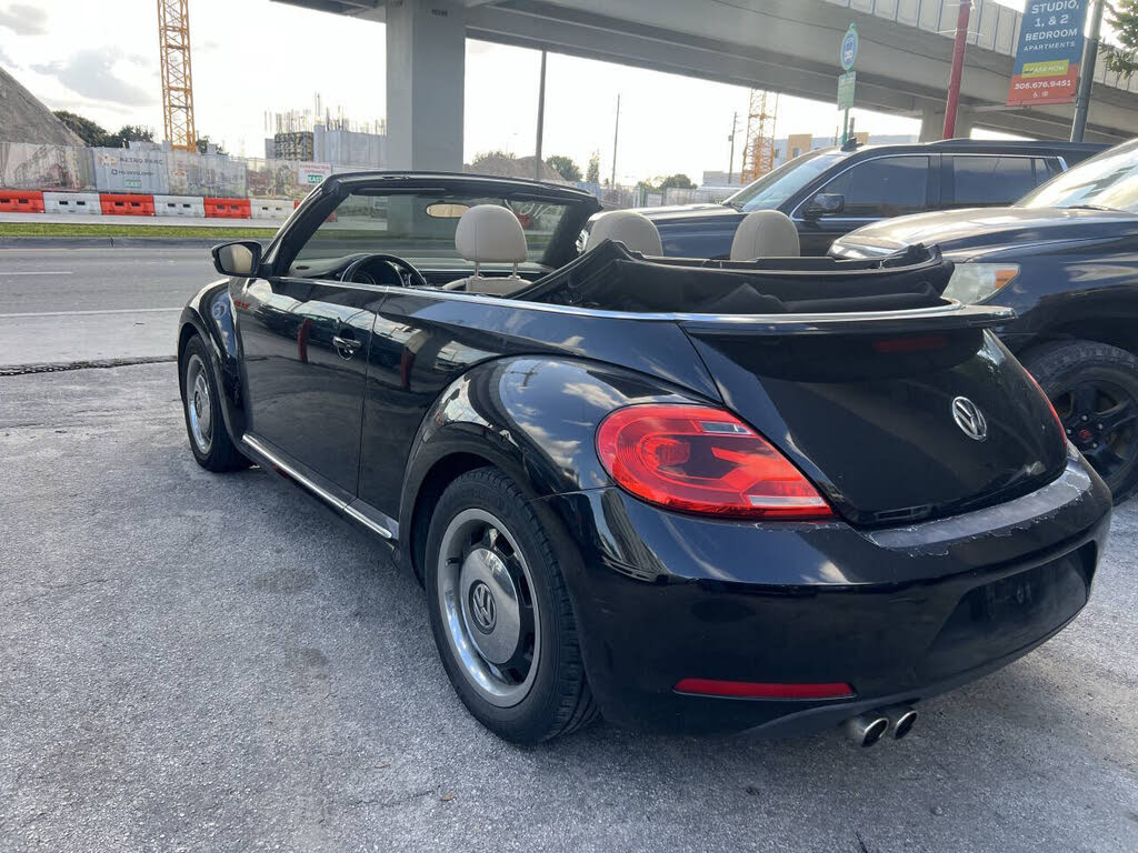 2013 Volkswagen Beetle 2.5L Convertible with Sound and Navigation